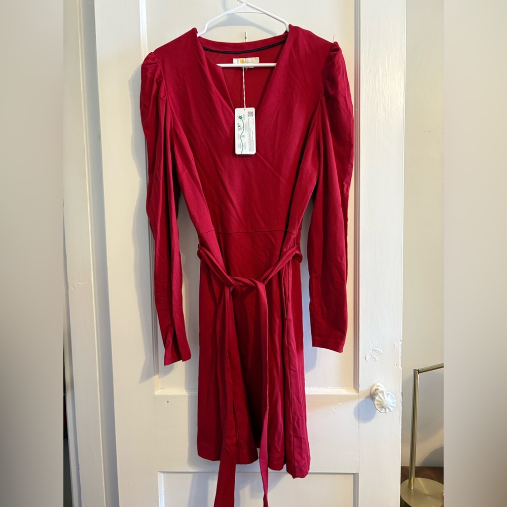 NWT Boden V Neck Puff Sleeve Dress